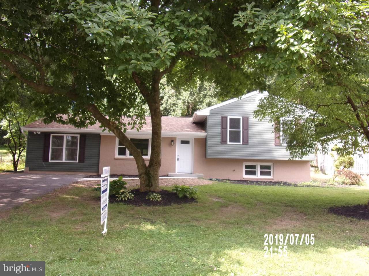 112 Poplar Lane - Photo 1