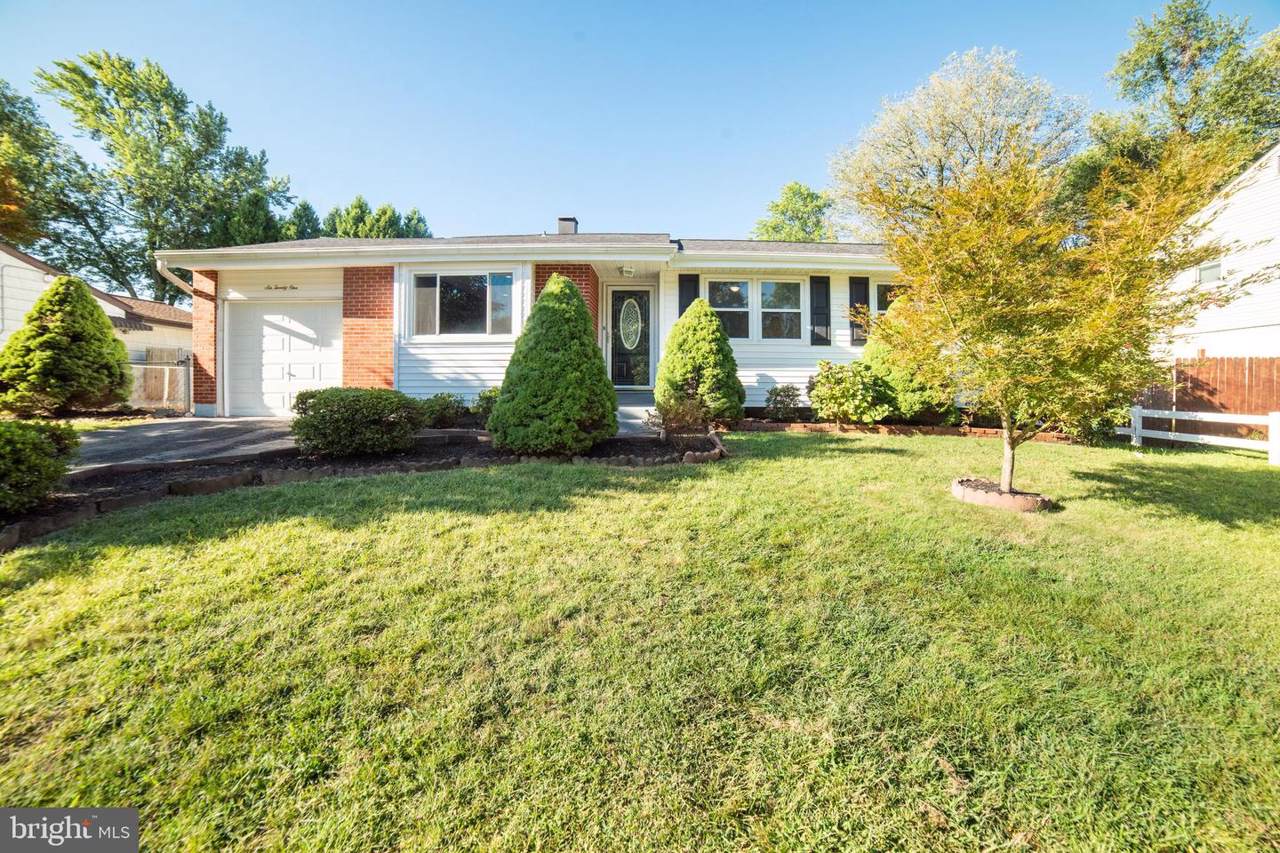 621 Walnut Tree Lane - Photo 1
