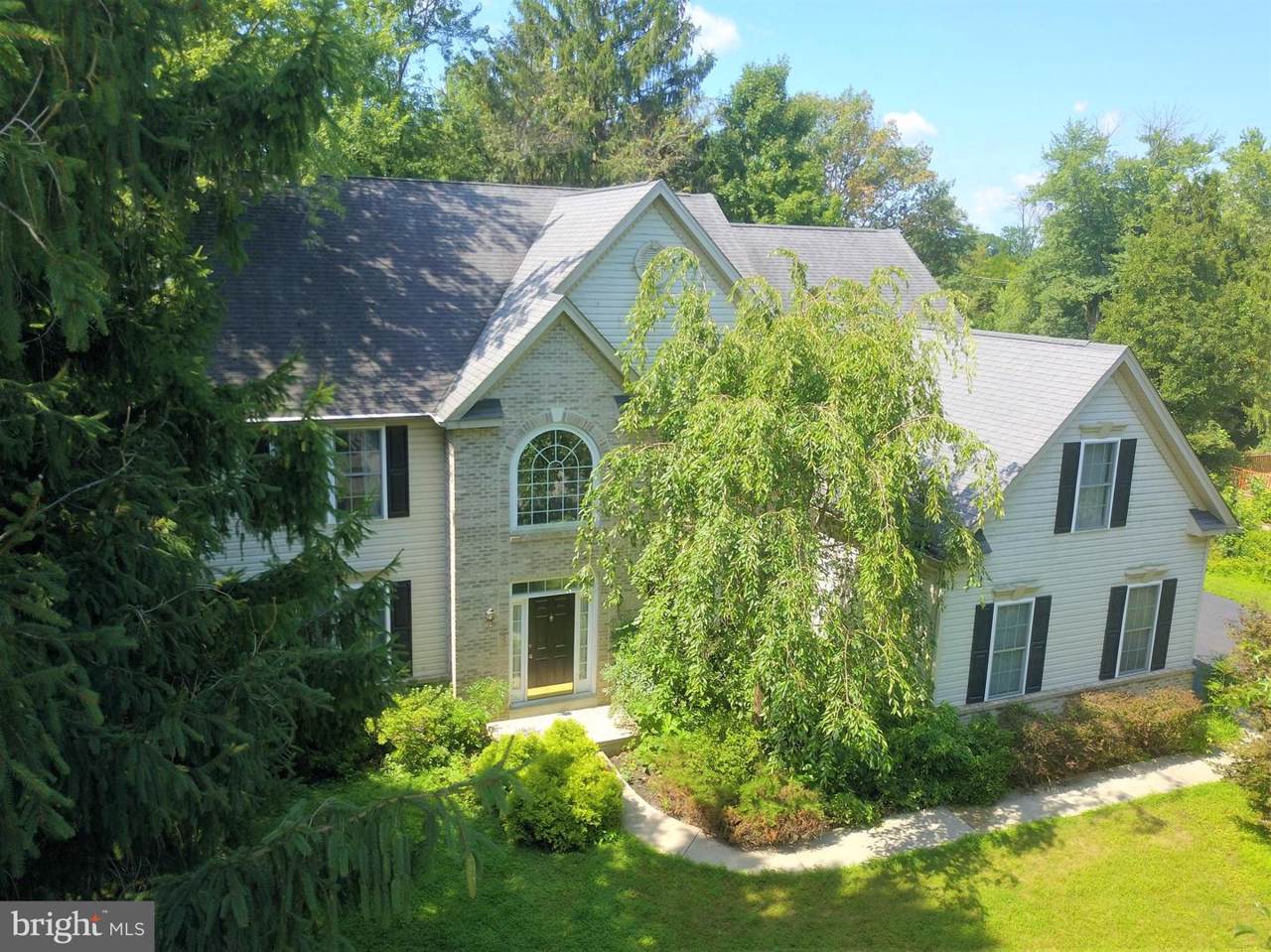 102 Veronica Lane - Photo 1