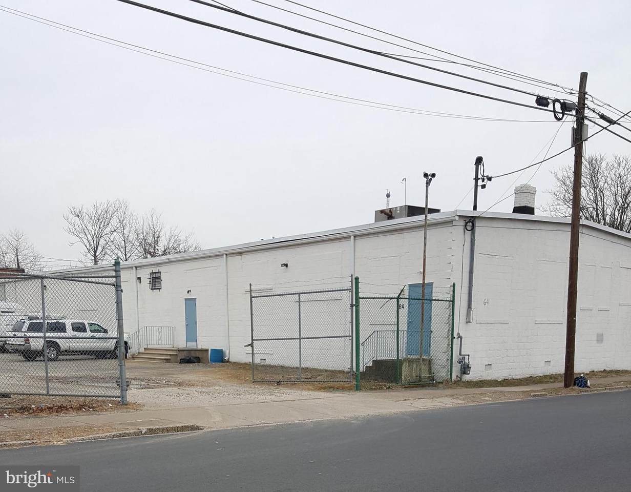 64 Oakland Street - Photo 1