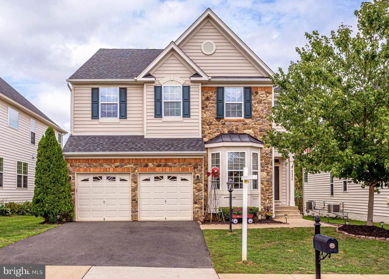 42250 Sand Pine Place - Photo 1