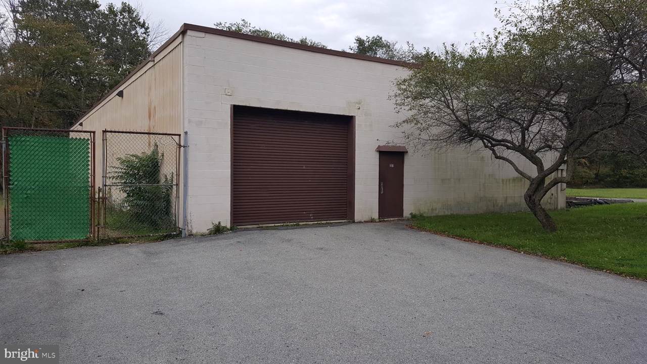 207 Lincoln Avenue - Photo 1