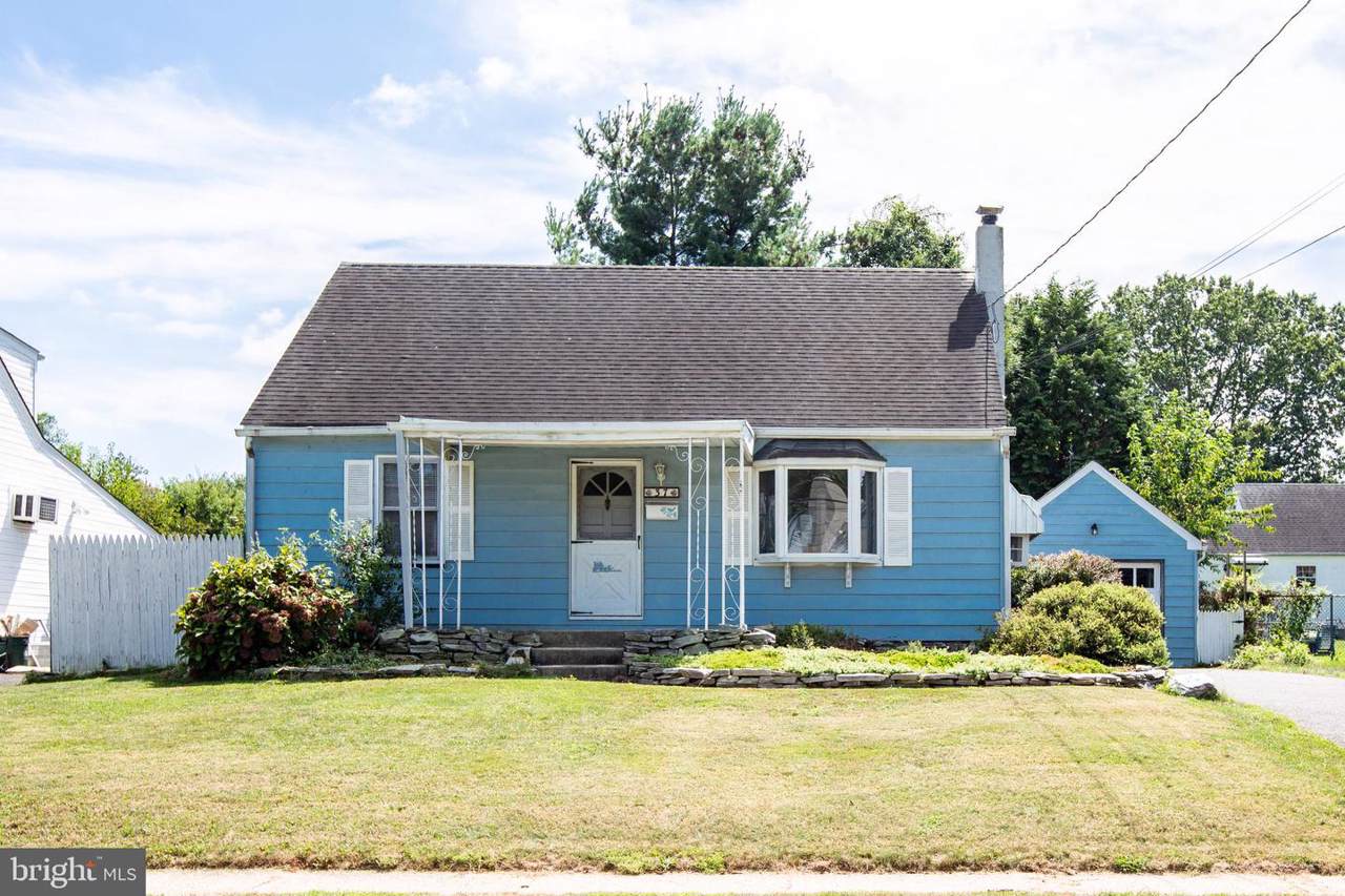 37 Collins Road - Photo 1