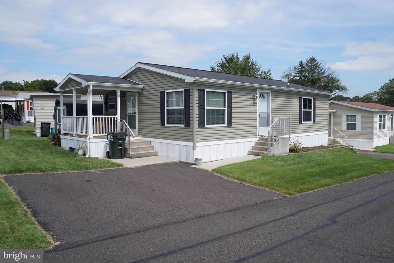 2304 Brownsville Road - Photo 1