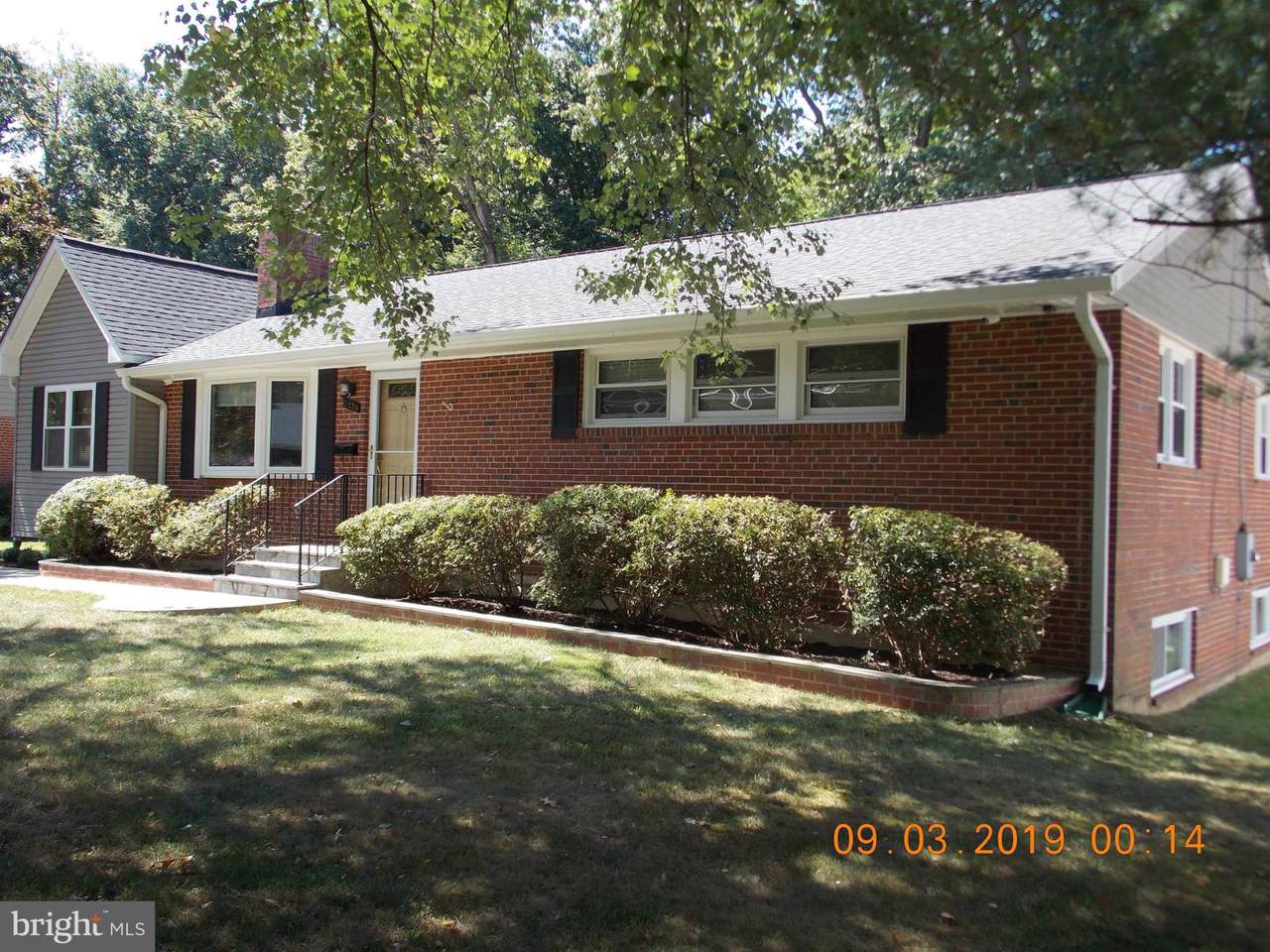5234 Inverchapel Road - Photo 1