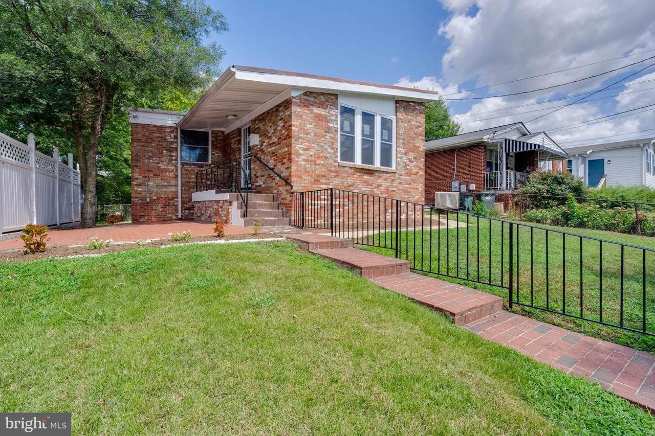 5020 Lee Street - Photo 1