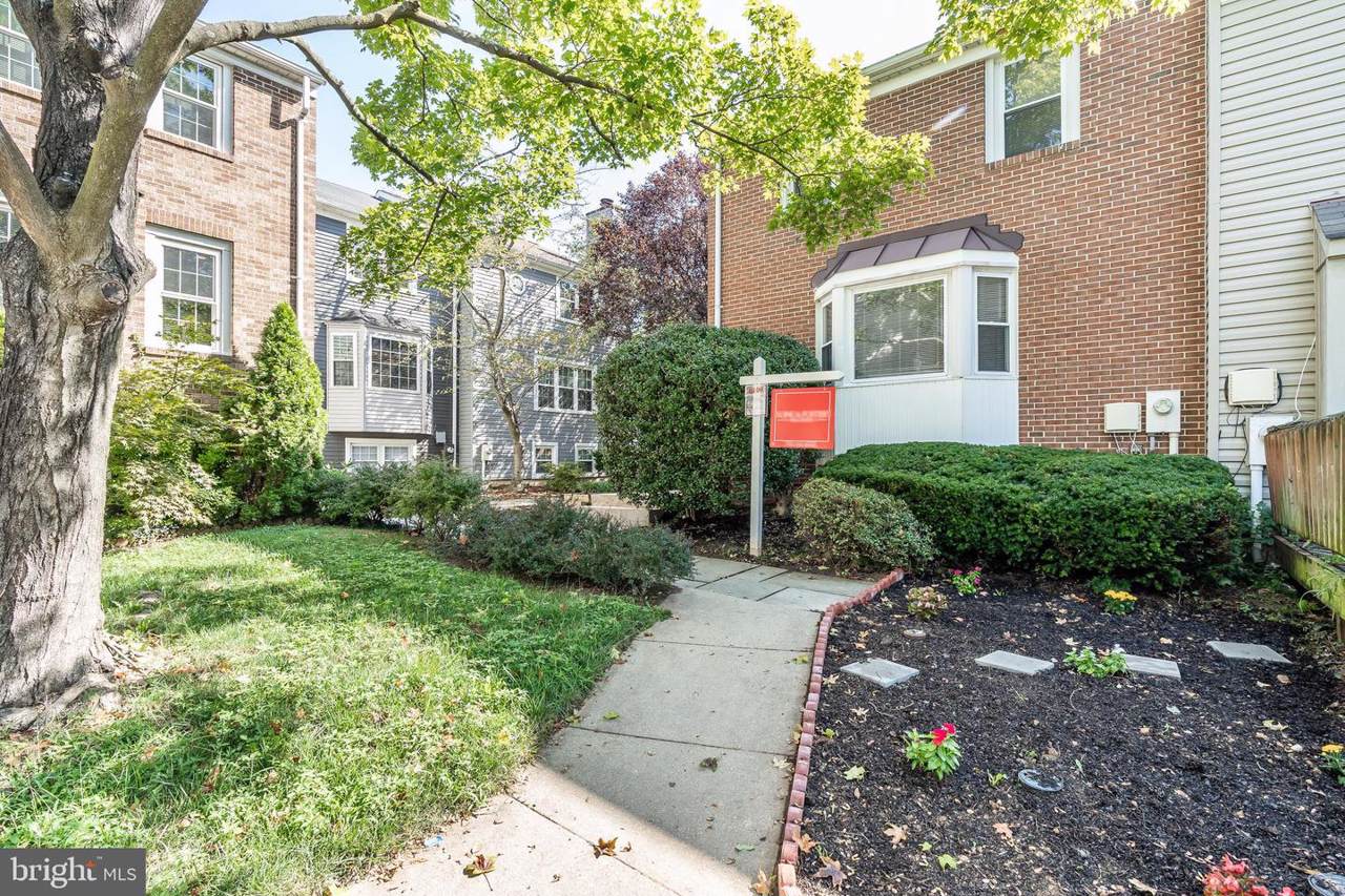 9411 Mayflower Court - Photo 1