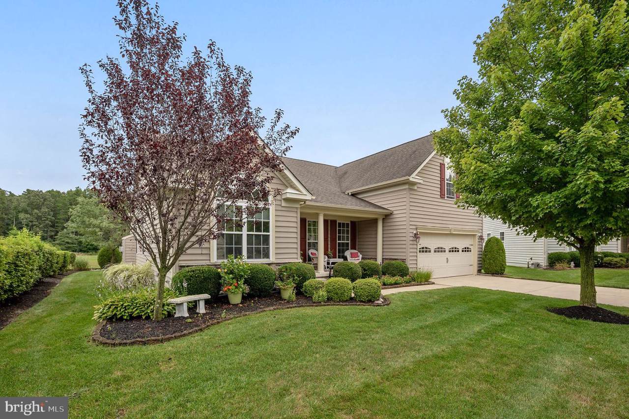 105 Hearthstone Court - Photo 1