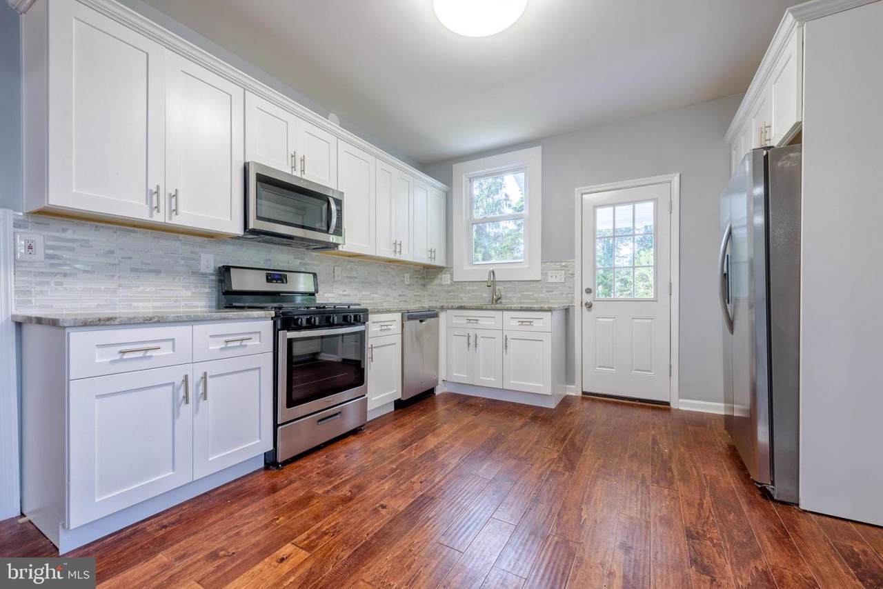 3724 Northern Parkway - Photo 1