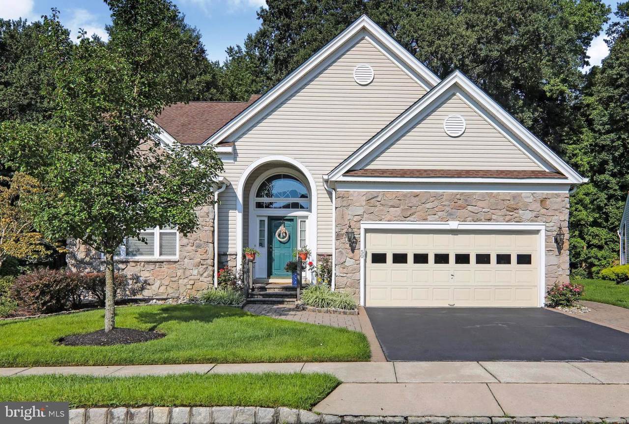 50 Huxley Circle - Photo 1