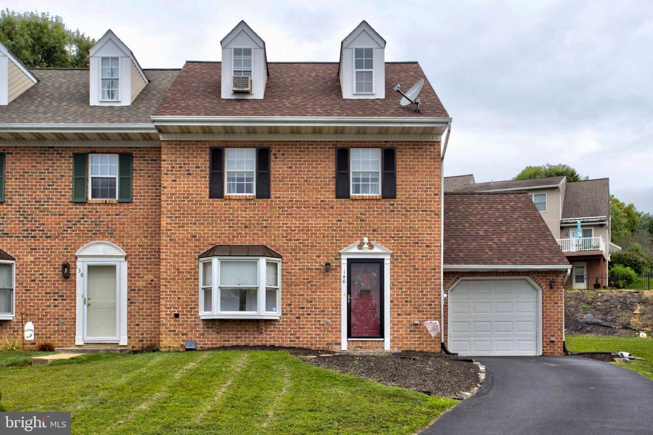 140 Rockford Square - Photo 1