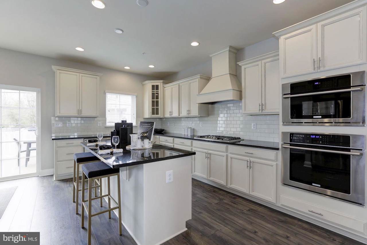 617 Heathland Trail - Photo 1