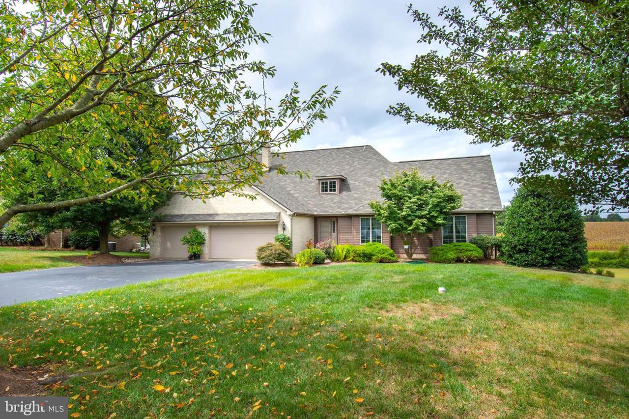 921 Meadowview Drive - Photo 1