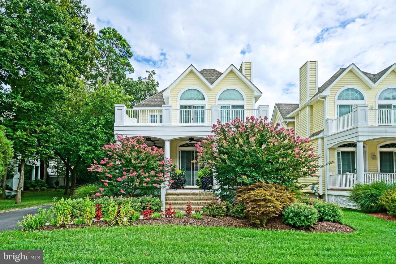 26 Eleanor Lee Ln E - Photo 1