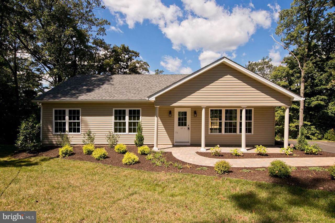 202 Woodridge Lane - Photo 1