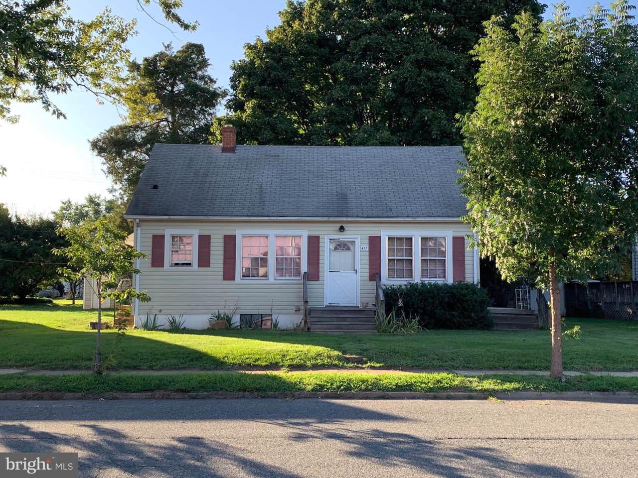 417 Wallace Street - Photo 1