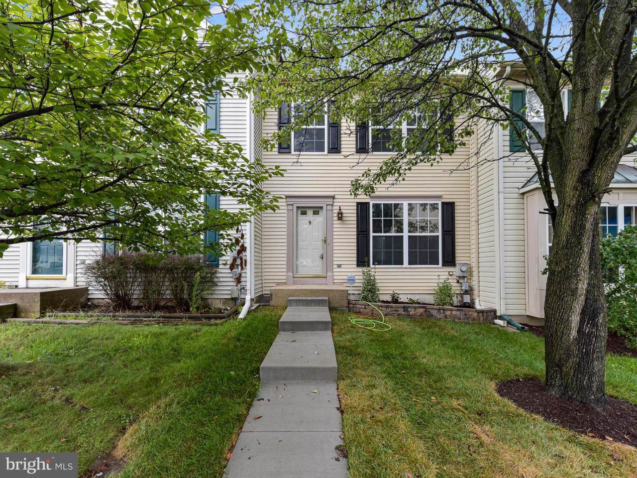 9263 Ridgefield Circle - Photo 1