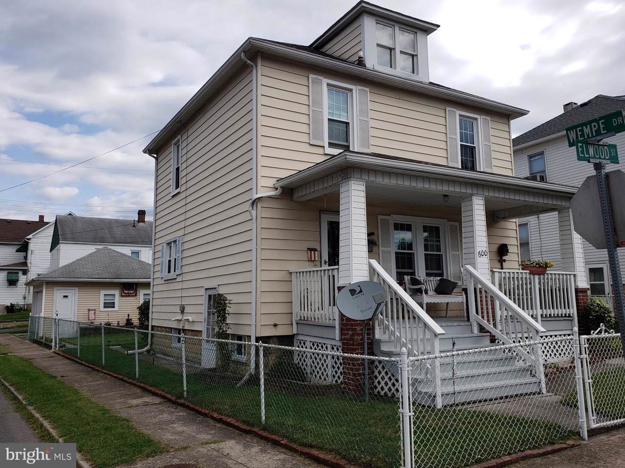 600 Elwood Street - Photo 1