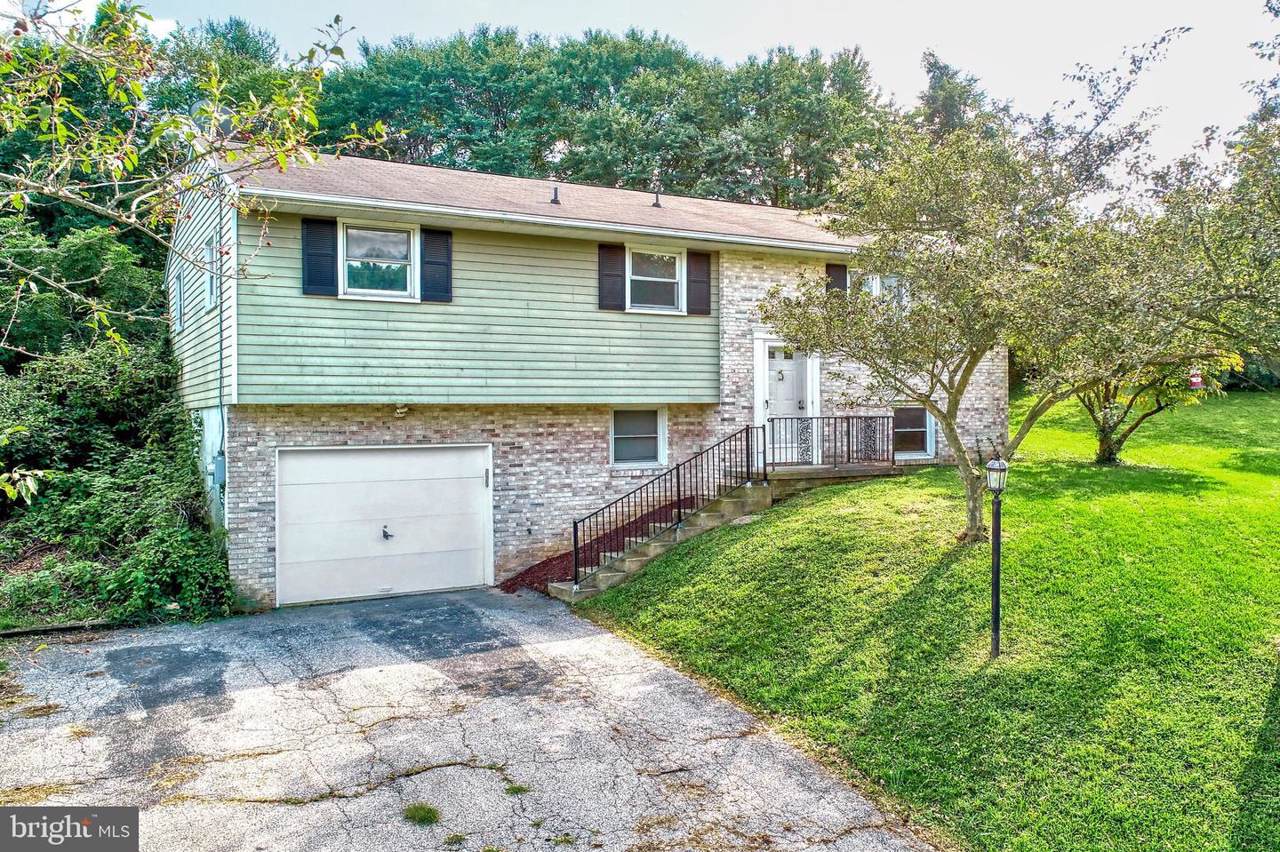 201 Loucks Street - Photo 1