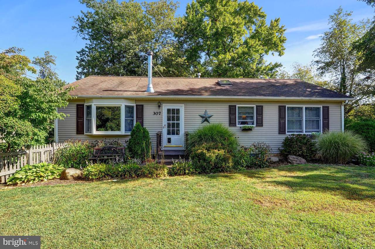 307 Ridge Boulevard - Photo 1