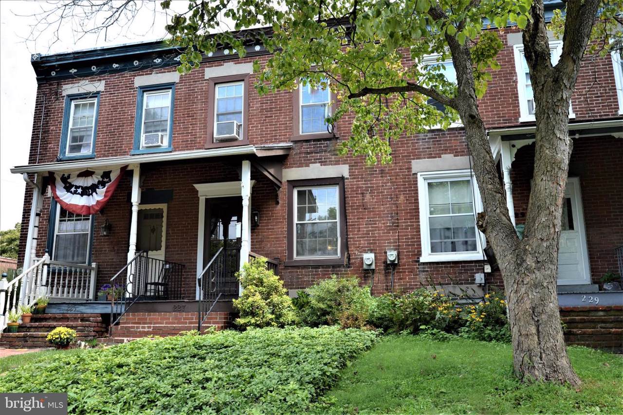 227 Lincoln Avenue - Photo 1