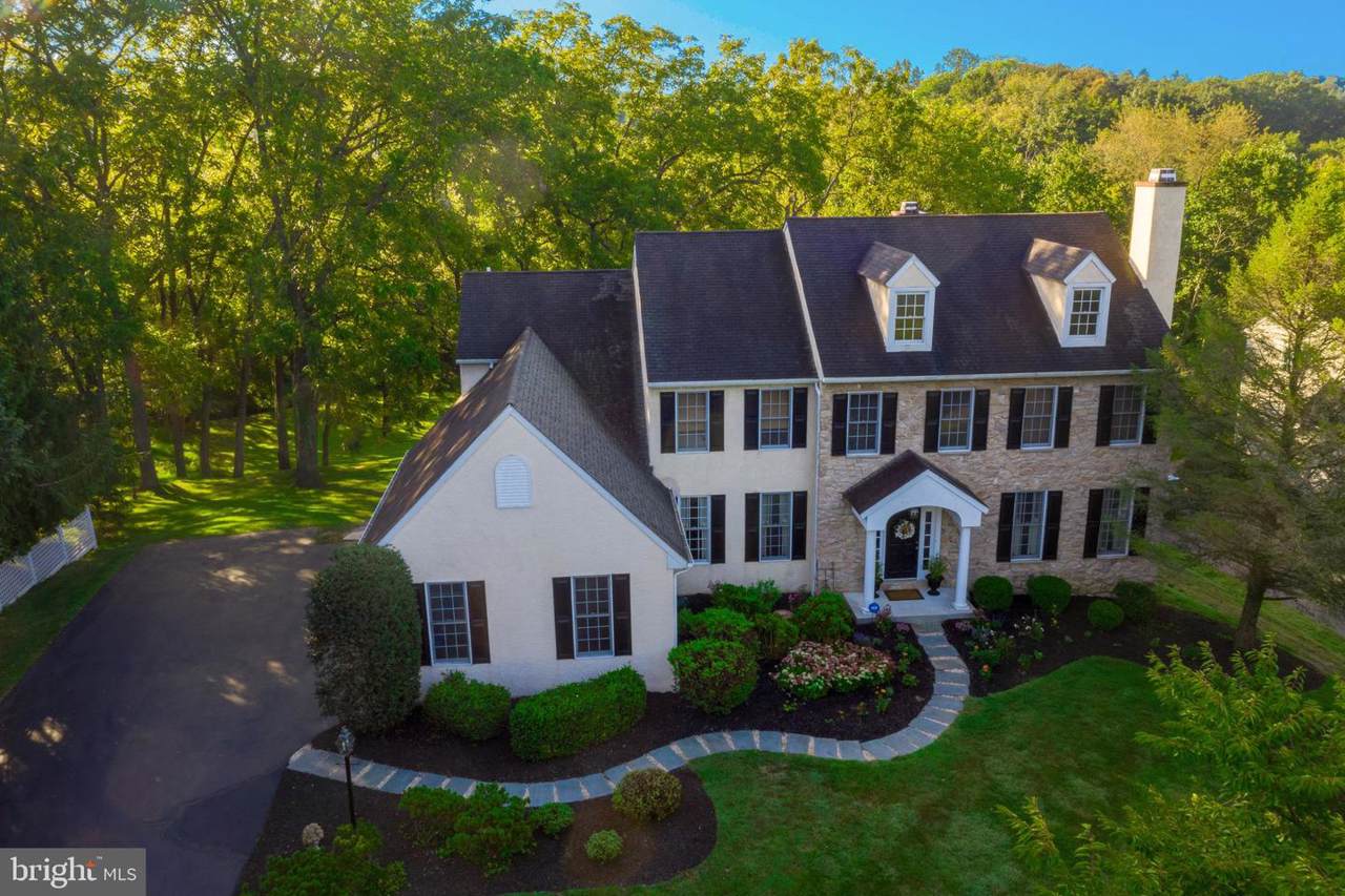 128 Crosspointe Drive - Photo 1