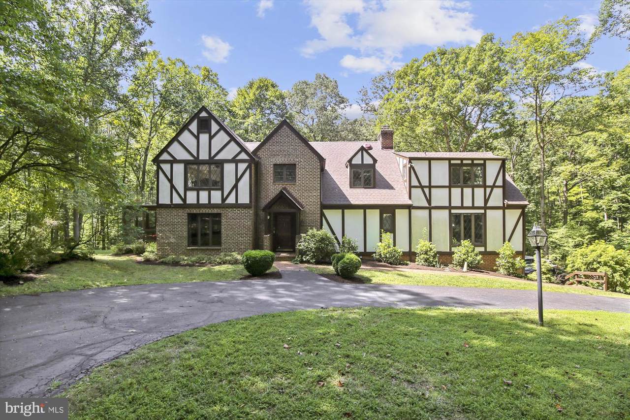 7825 Manor House Drive - Photo 1