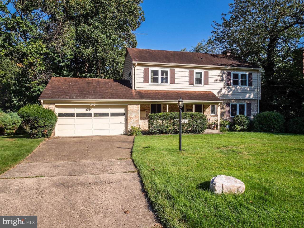9807 Hillridge Drive - Photo 1