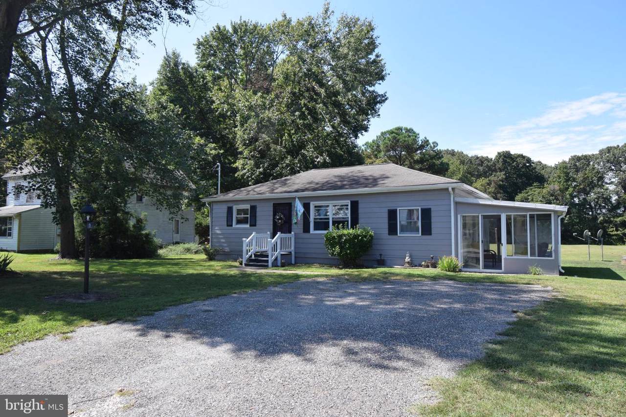 8794 Fairlee Road - Photo 1