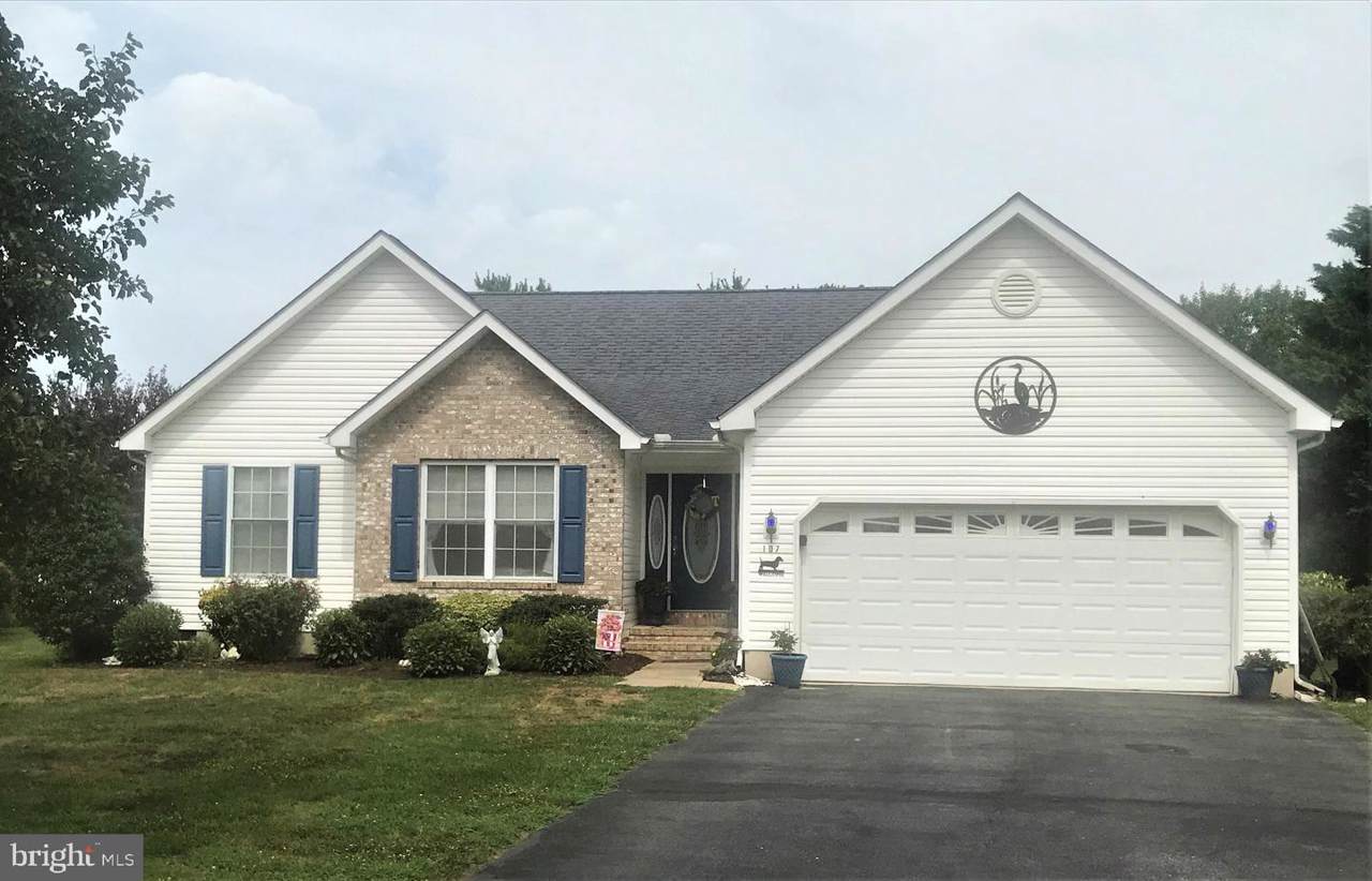 107 Boxwood Lane - Photo 1