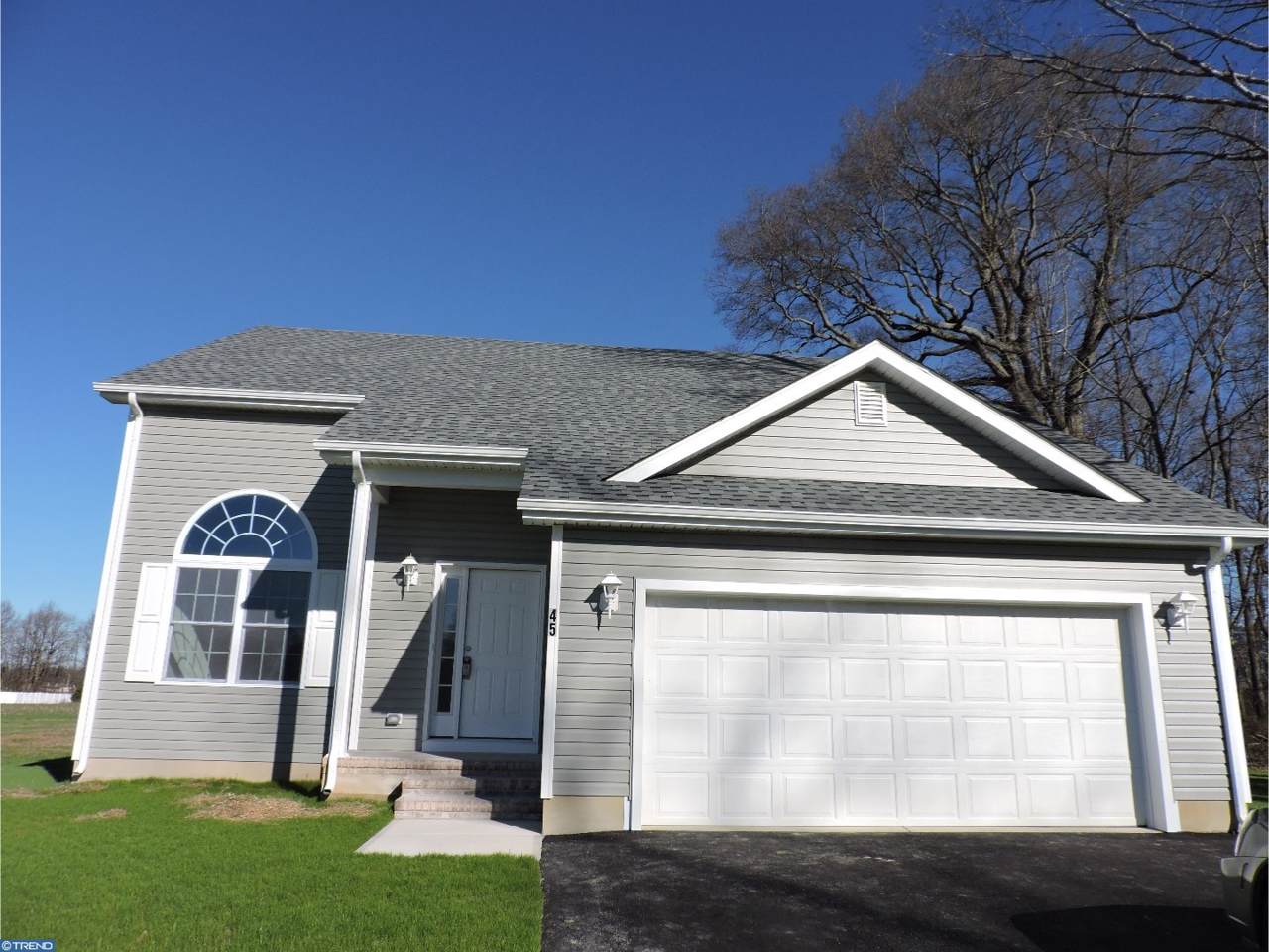 191 Phillips Drive - Photo 1