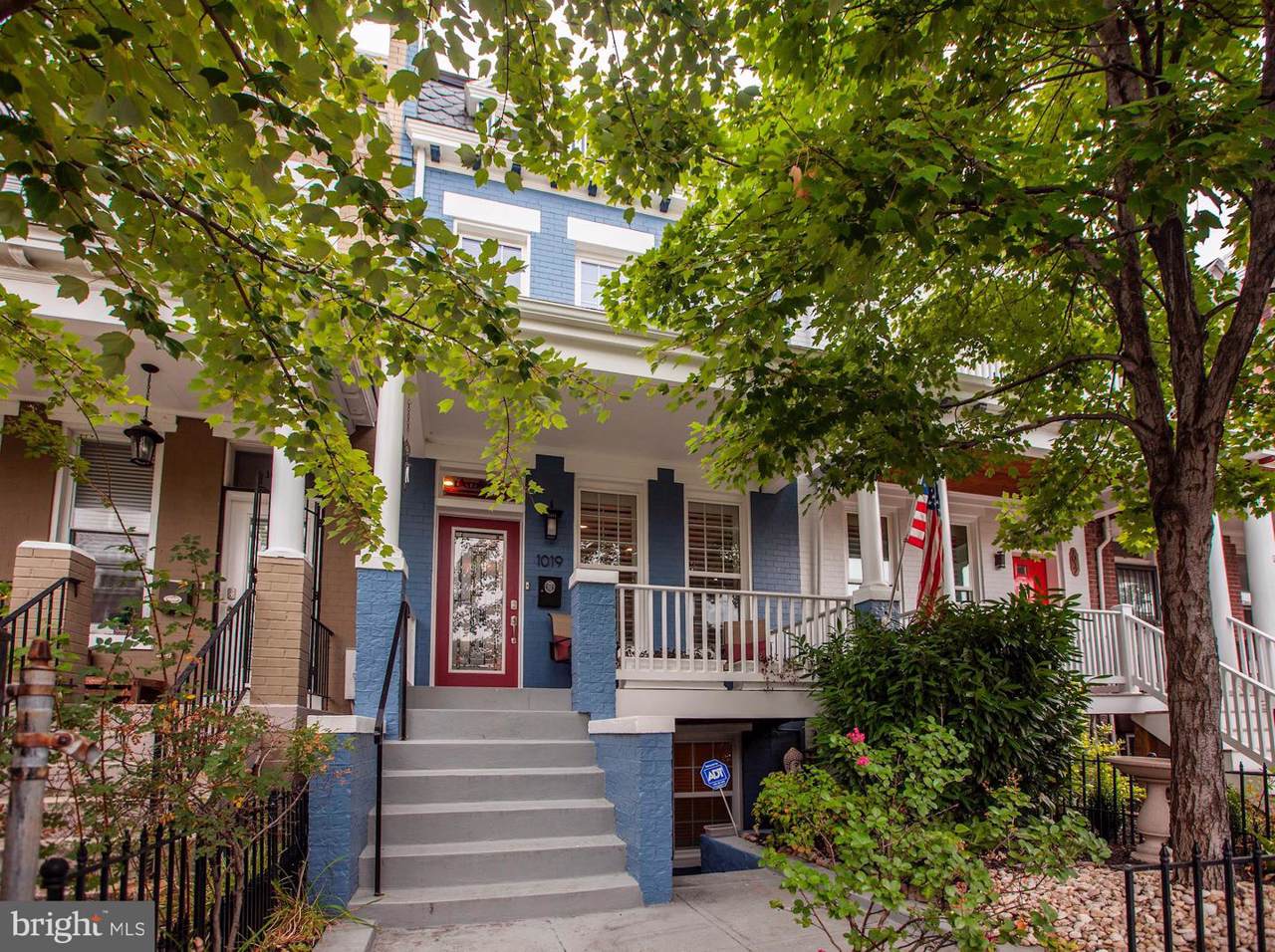 1019 7TH Street - Photo 1