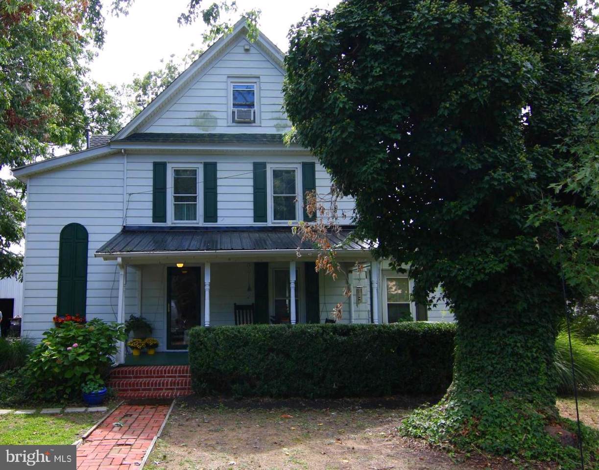 5601 Howard Powell Circle - Photo 1