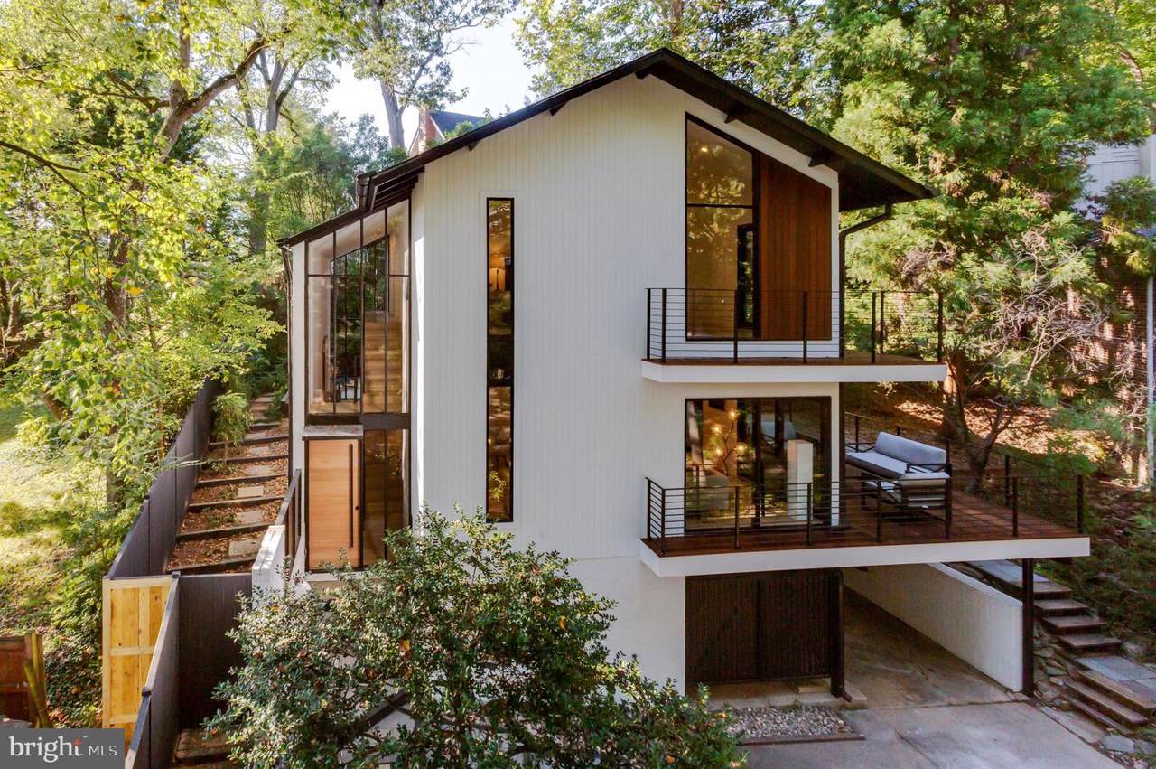 5359 Macarthur Boulevard - Photo 1