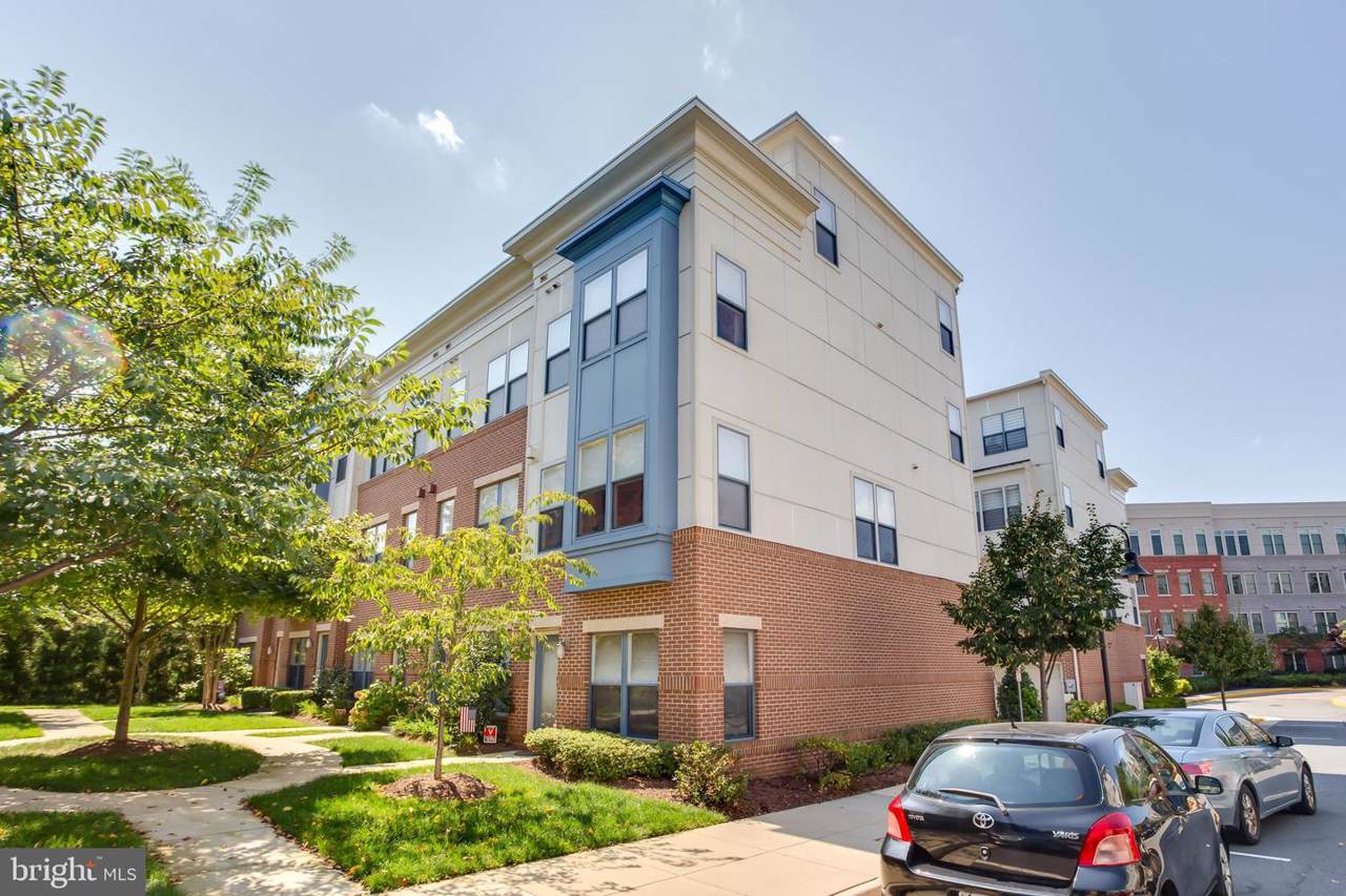 12179 Waveland Street - Photo 1