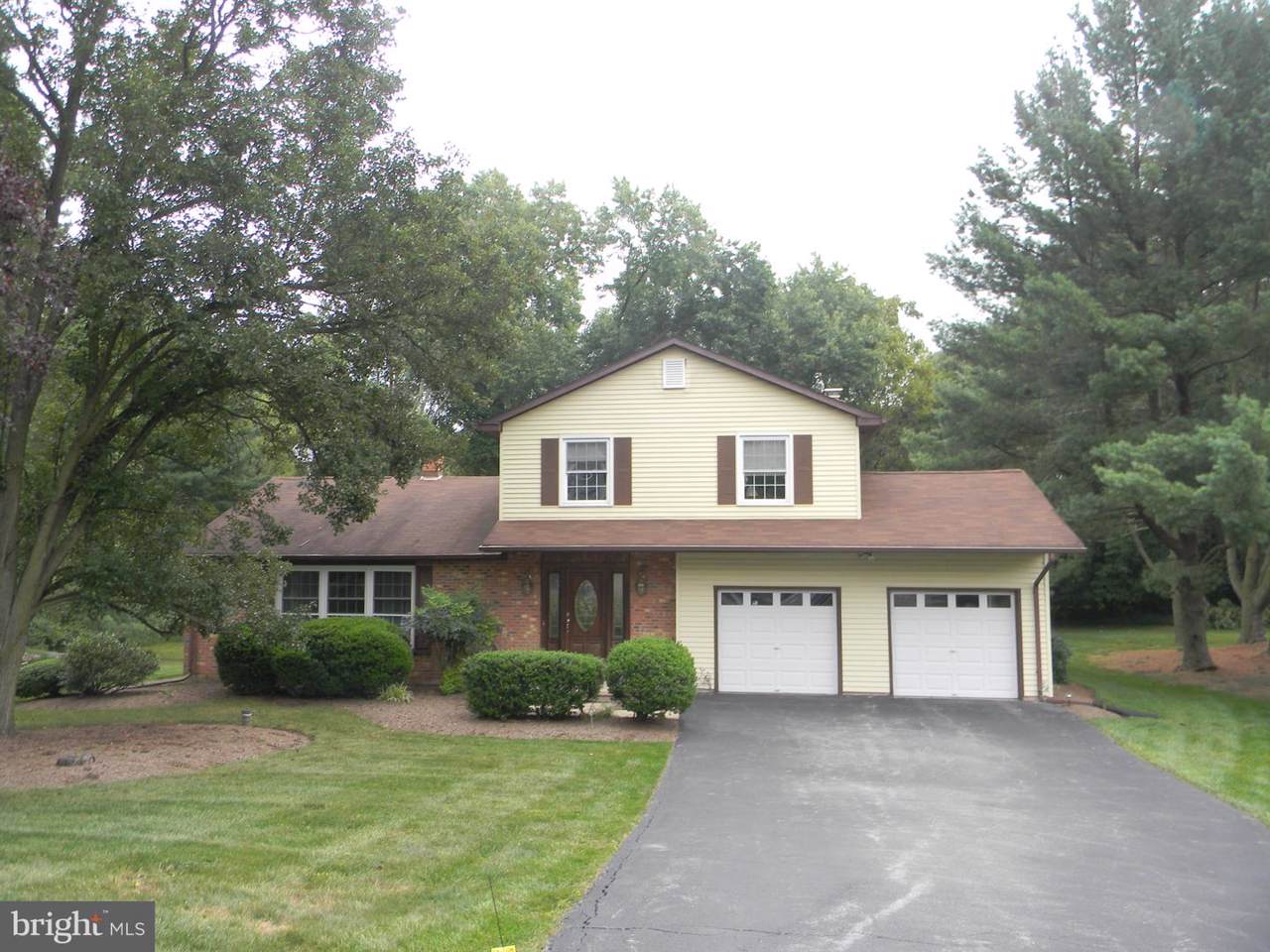 210 Atlanta Court - Photo 1