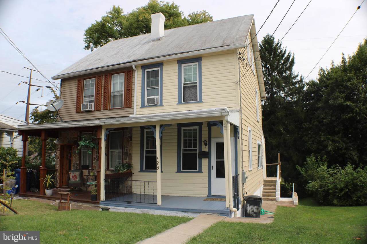 425 Main Street - Photo 1