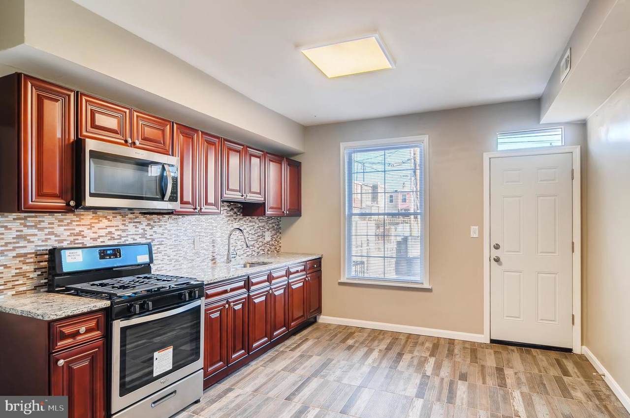 2412 Ashland Avenue - Photo 1