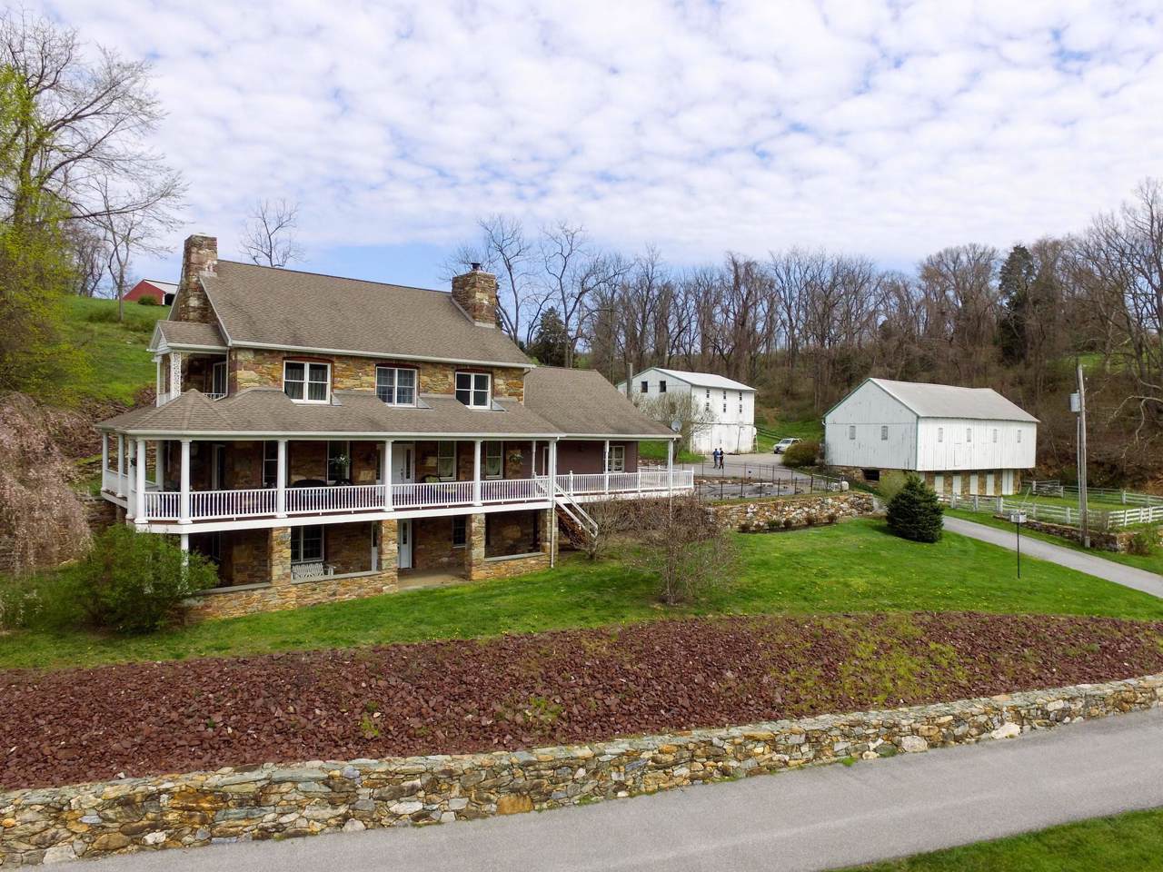 585 Lioners Creek Road - Photo 1