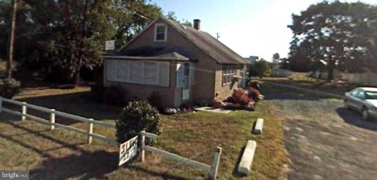 17521 Ward Avenue - Photo 1