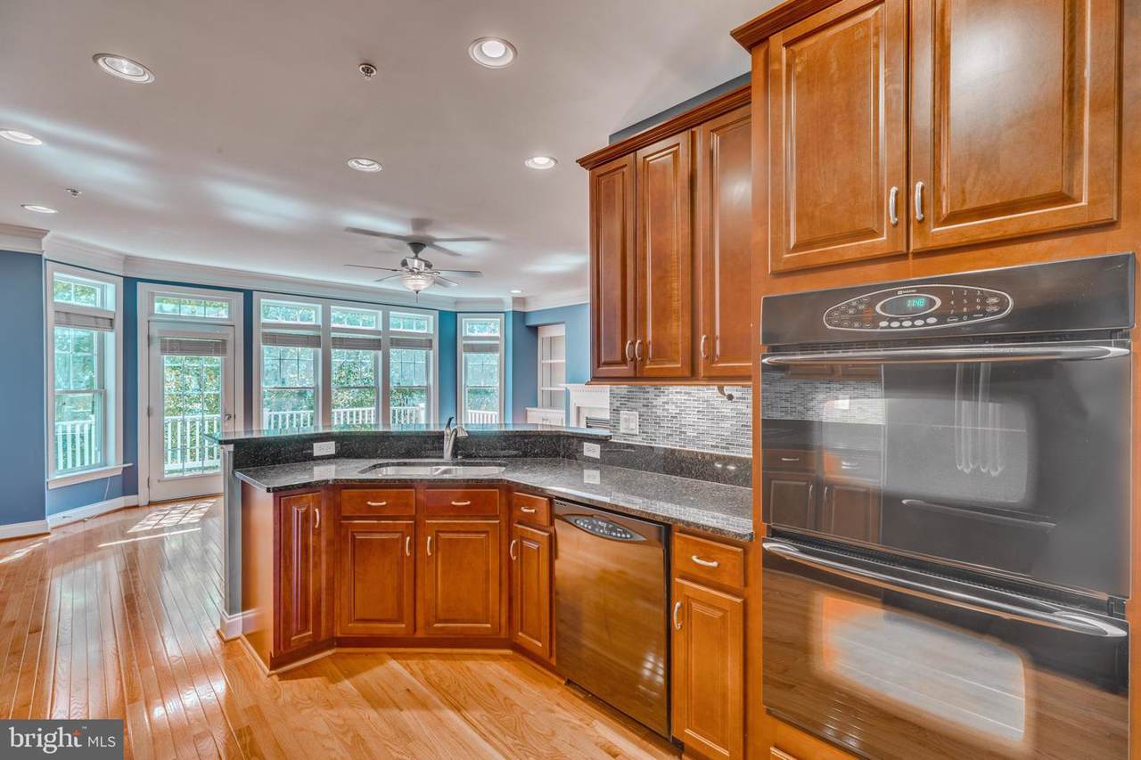 9604 Silken Leaf Court - Photo 1