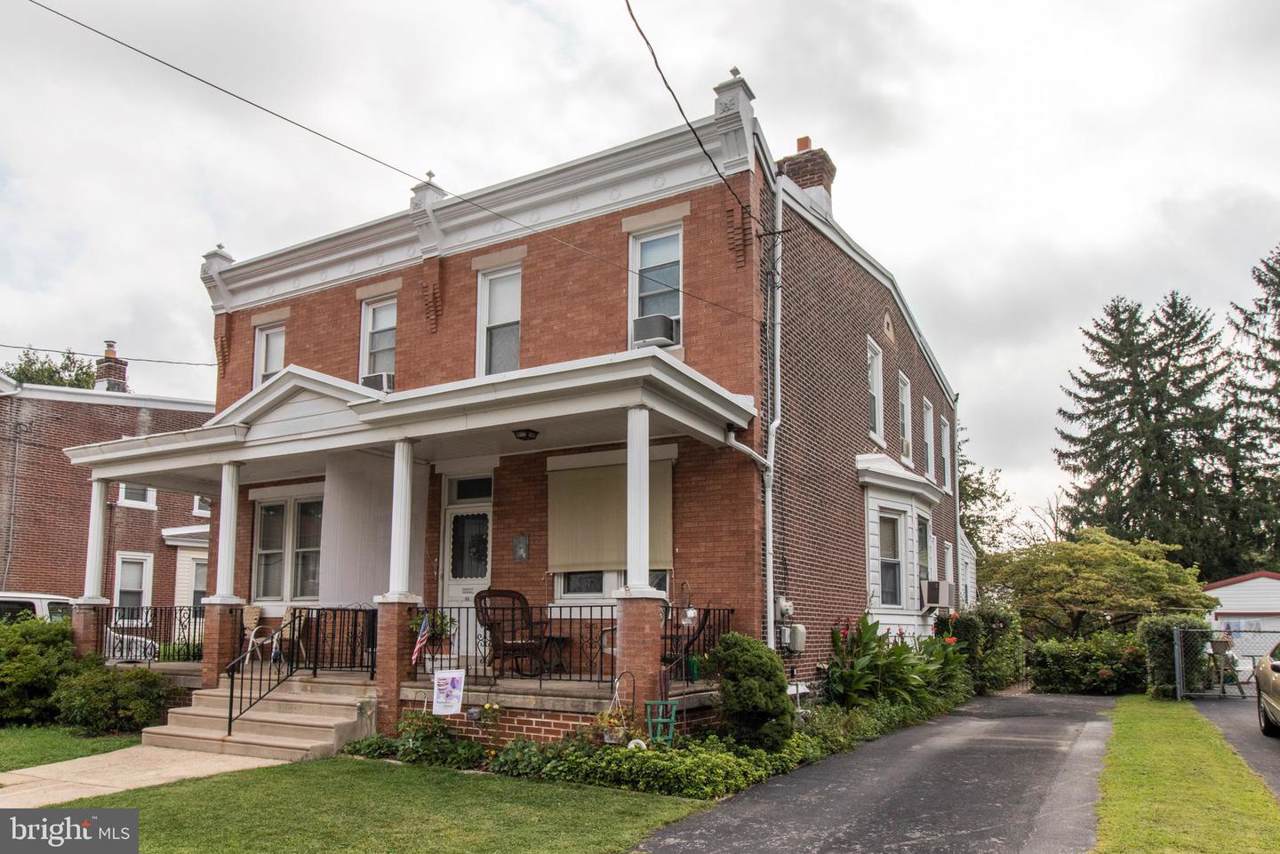 54 Blake Avenue - Photo 1