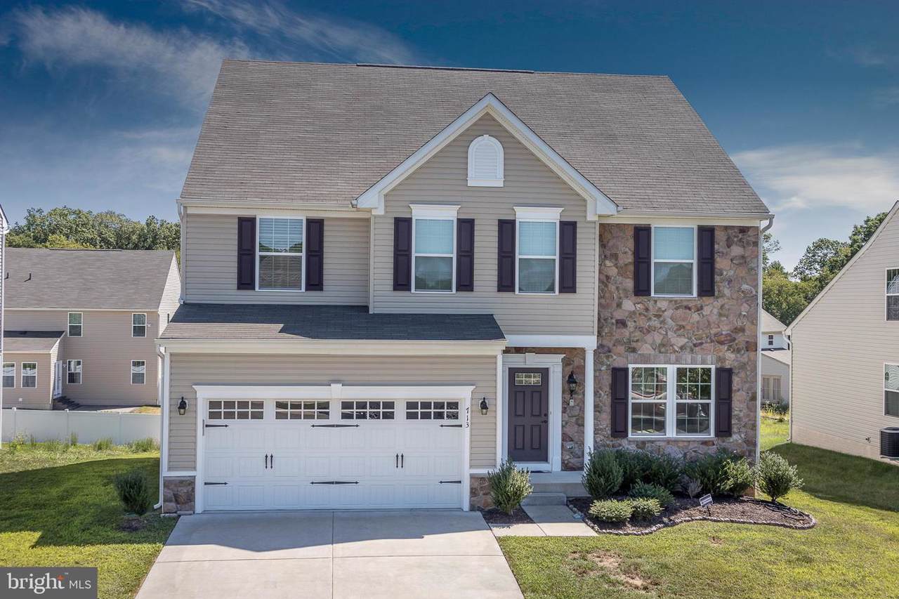 713 Falcon Lane - Photo 1