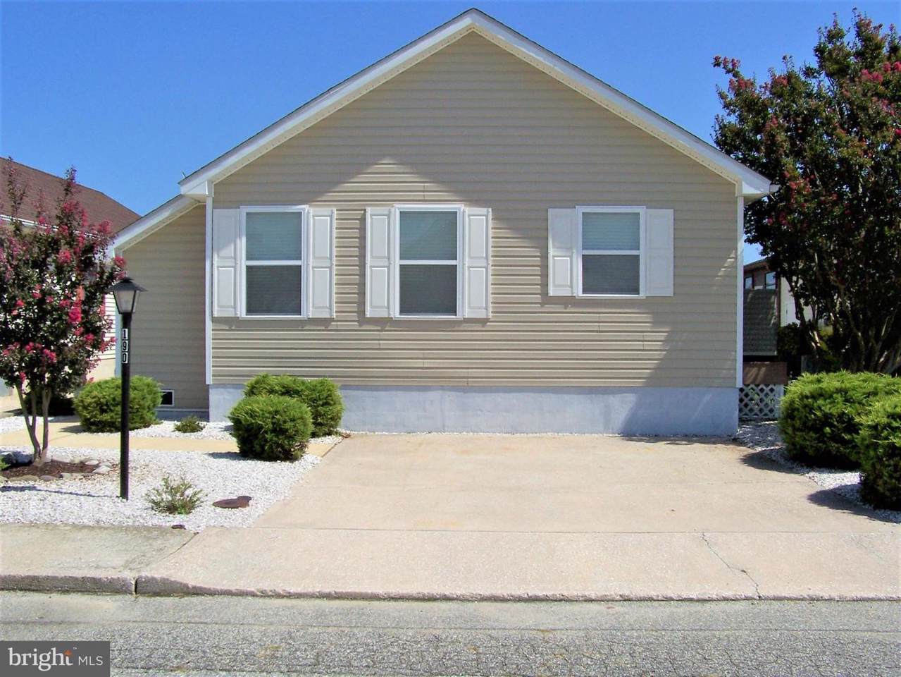 190 Pine Tree Road - Photo 1