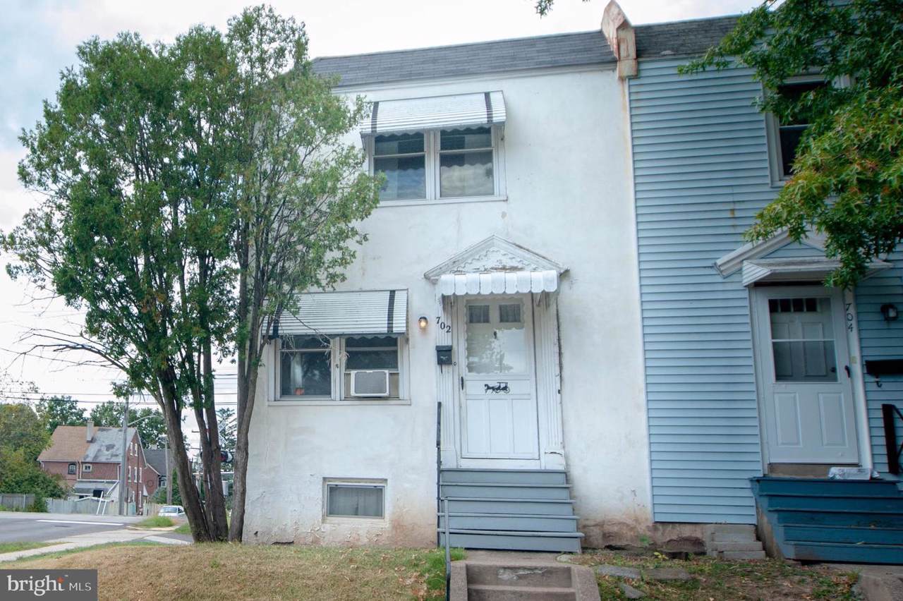 702 Shaw Avenue - Photo 1