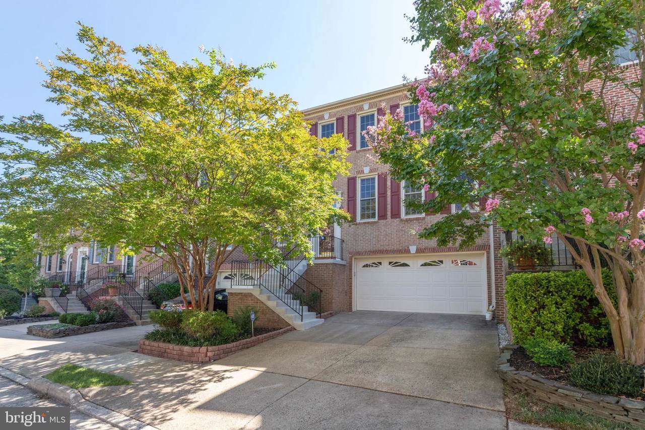 10471 Courtney Drive - Photo 1