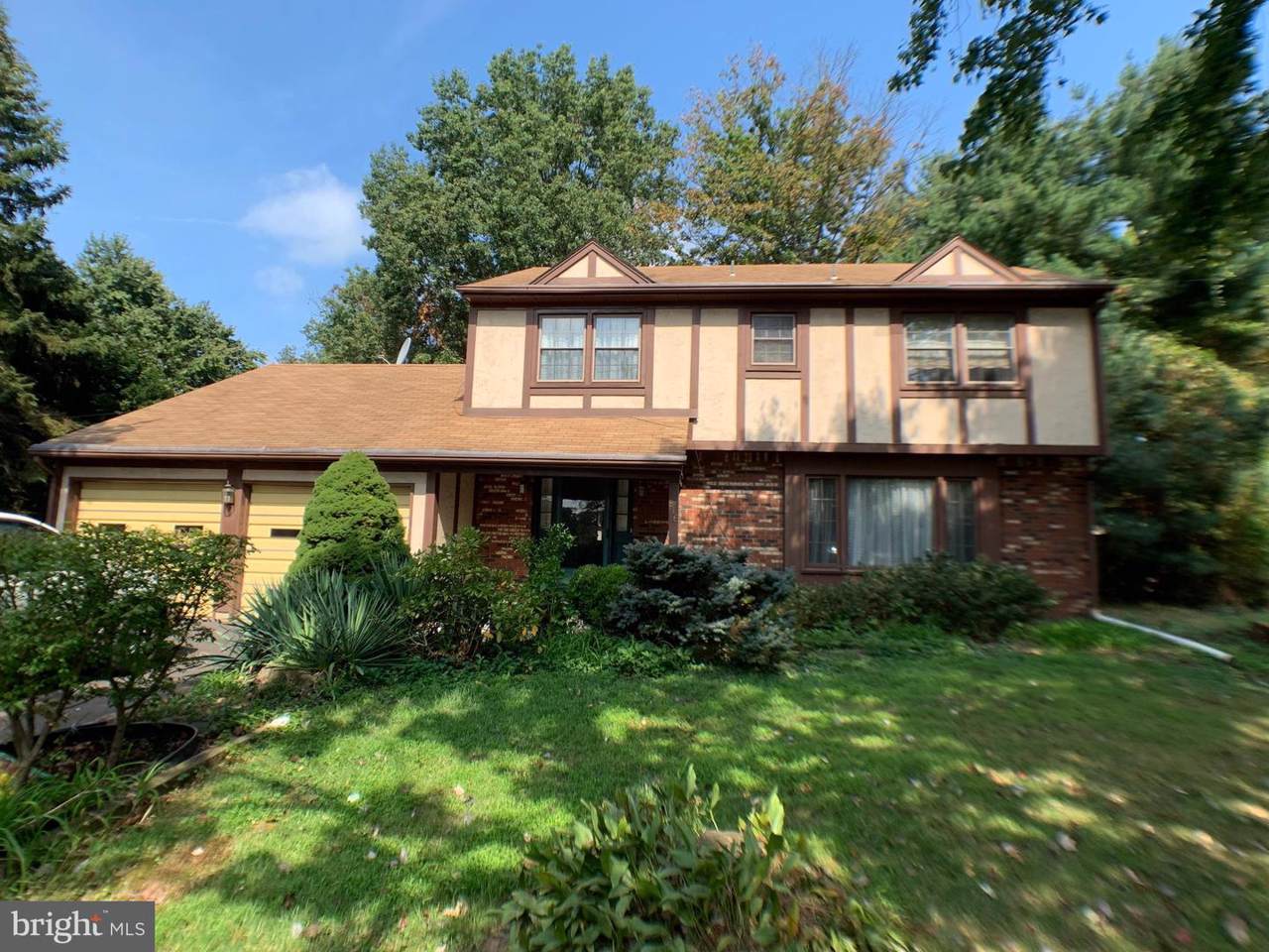 916 Edinburg Road - Photo 1