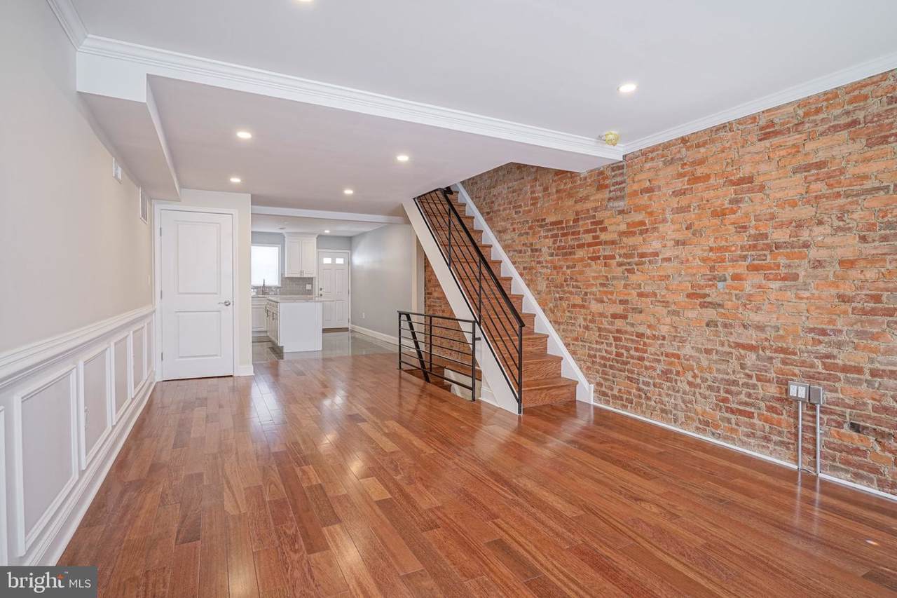 809 Pierce - Photo 1