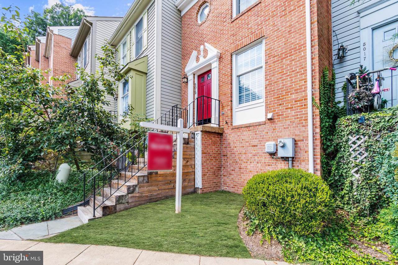 5019 9TH Street - Photo 1