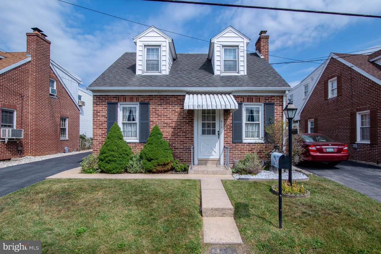 815 10TH Avenue - Photo 1